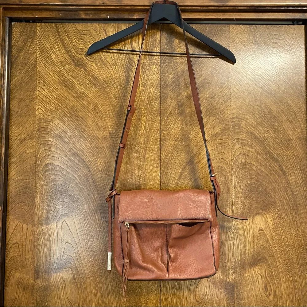 Vince Camuto Leather Foldover Purse Pine Cone Brown Snap Pocket Adjustable Strap - Picture 1 of 16